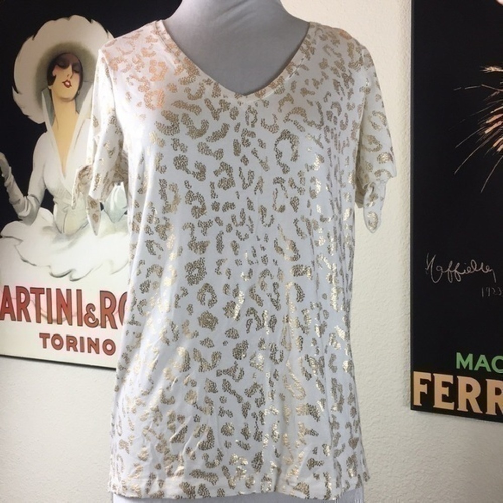 Gold Metallic V Neck Stretch Short Sleeve NWOT